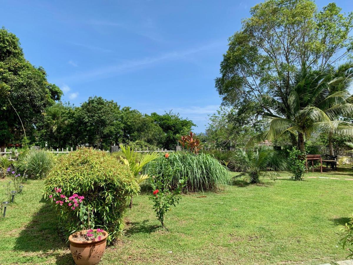 Lovely Garden Villas Pantai Cenang  Εξωτερικό φωτογραφία