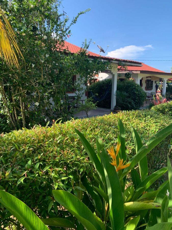 Lovely Garden Villas Pantai Cenang  Εξωτερικό φωτογραφία