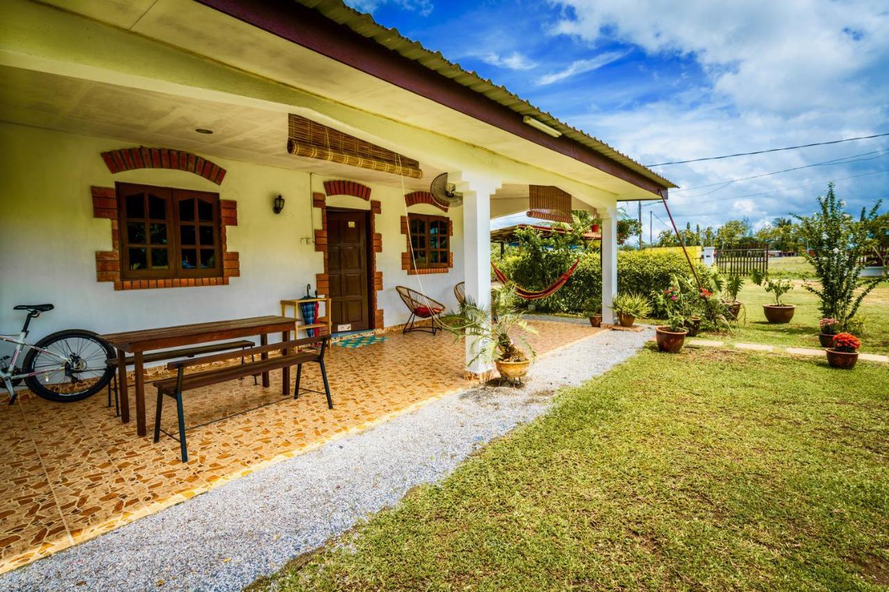 Lovely Garden Villas Pantai Cenang  Εξωτερικό φωτογραφία